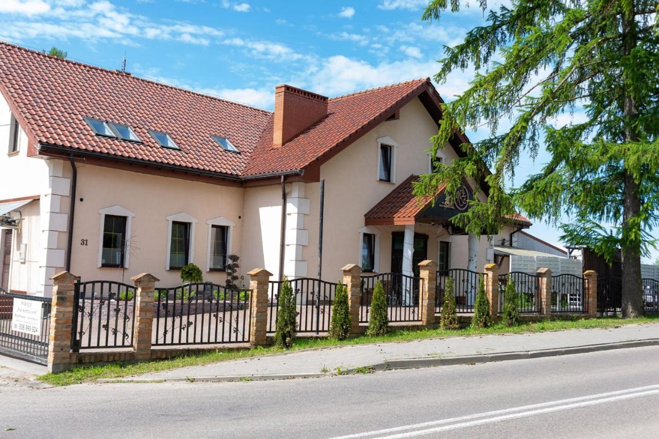 Bed and Breakfast Pensjonat Agroturystyczny Pod Modrzewiem Florczaki Екстер'єр фото